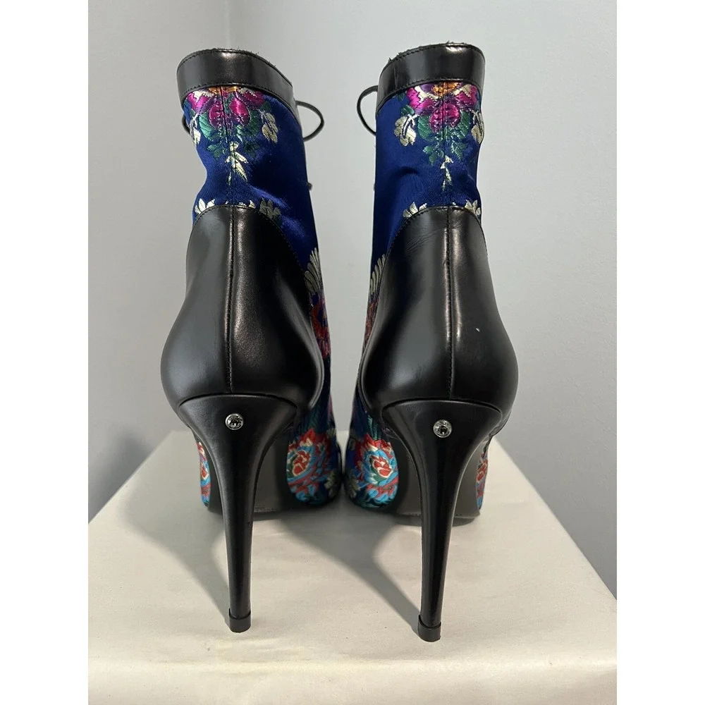 Angela Mitchell Vehuel Booties Size 39 Embroidered Made In Italy US Size 8.5